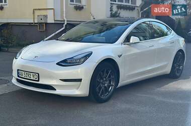 Седан Tesla Model 3 2020 в Киеве