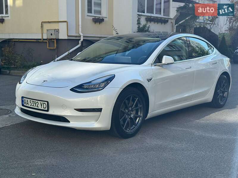 Tesla Model 3 2020 Tesla Model 3 2020