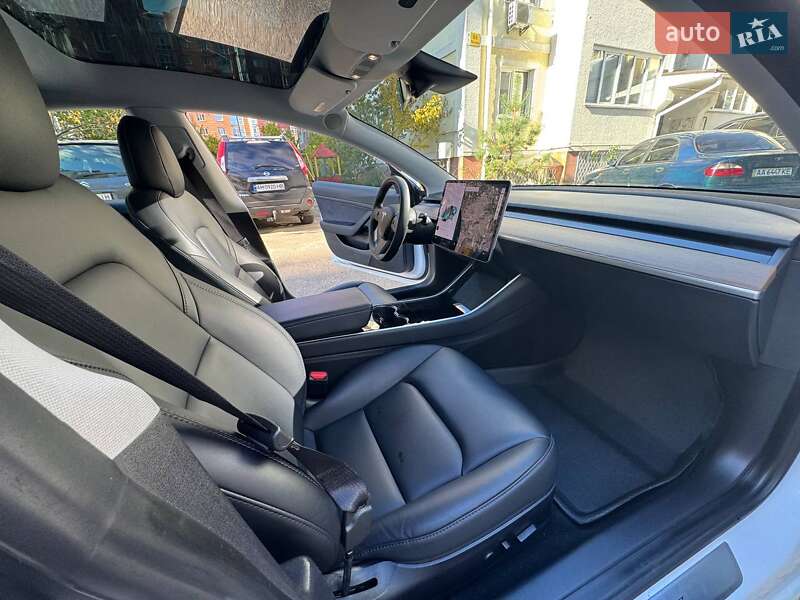 Седан Tesla Model 3 2020 в Києві фото 9 Седан Tesla Model 3 2020 в Києві