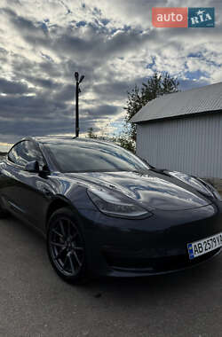 Седан Tesla Model 3 2021 в Бердичеве