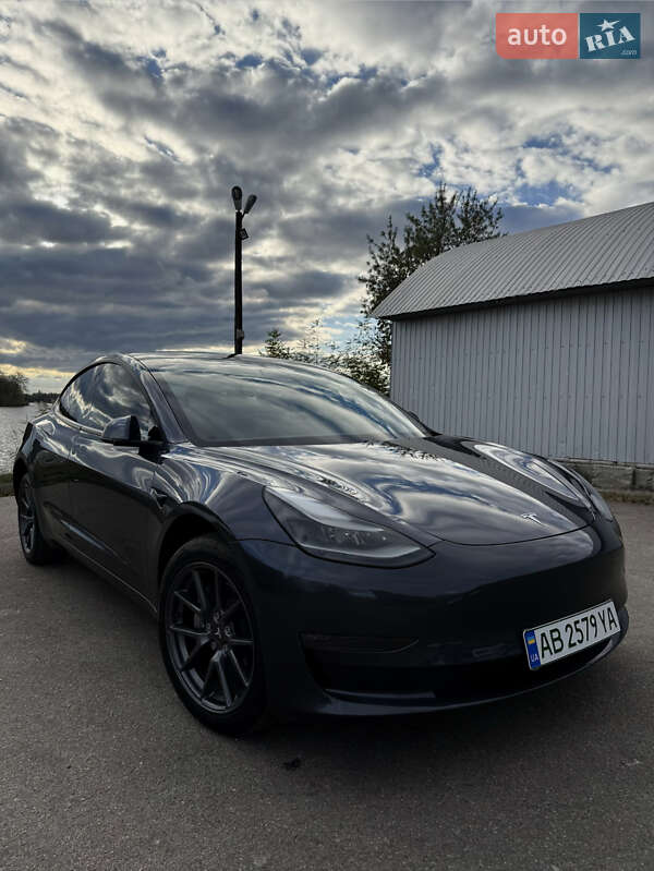 Tesla Model 3 2021