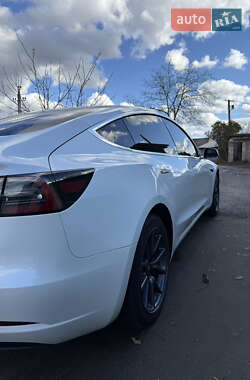 Седан Tesla Model 3 2019 в Ладыжине