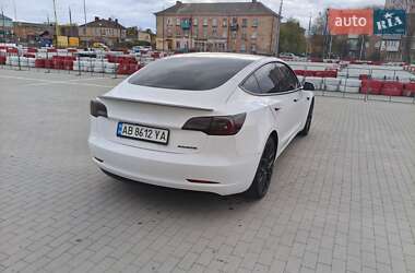 Седан Tesla Model 3 2023 в Вінниці