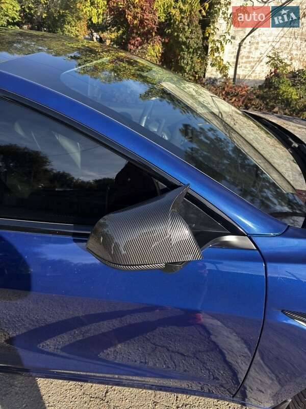 Седан Tesla Model 3 2020 в Каменском