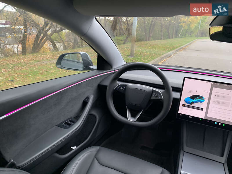 Седан Tesla Model 3 2024 в Киеве