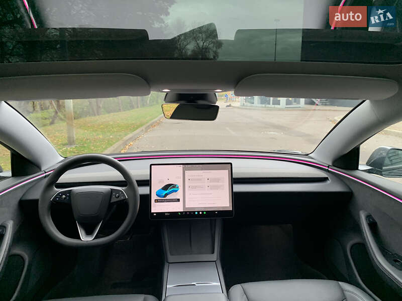 Седан Tesla Model 3 2024 в Киеве