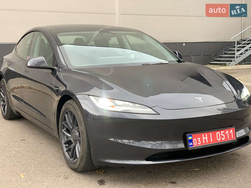 Седан Tesla Model 3 2024 в Киеве