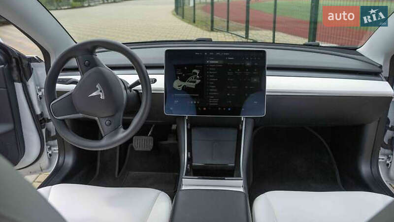 Седан Tesla Model 3 2020 в Киеве фото 9 Седан Tesla Model 3 2020 в Киеве