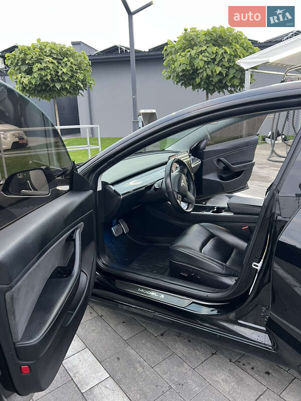 Седан Tesla Model 3 2019 в Луцке фото 9 Седан Tesla Model 3 2019 в Луцке