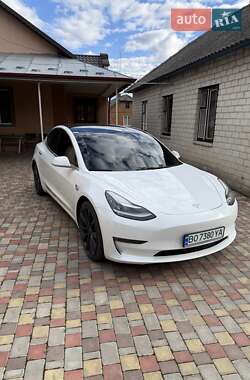Седан Tesla Model 3 2019 в Тернополі