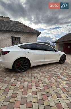 Седан Tesla Model 3 2019 в Тернополі