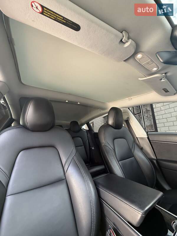 Седан Tesla Model 3 2019 в Тернополе