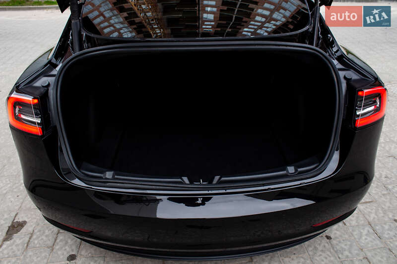 Седан Tesla Model 3 2021 в Львові фото 20 Седан Tesla Model 3 2021 в Львові