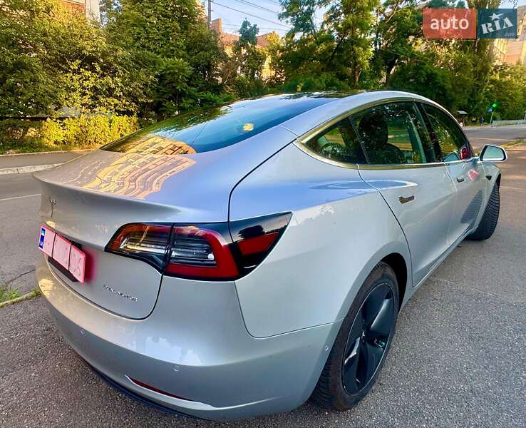 Седан Tesla Model 3 2018 в Киеве фото 6 Седан Tesla Model 3 2018 в Киеве