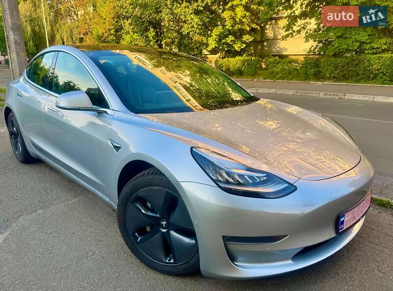 Седан Tesla Model 3 2018 в Киеве фото 13 Седан Tesla Model 3 2018 в Киеве