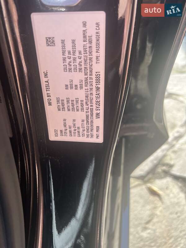 Седан Tesla Model 3 2022 в Ужгороді