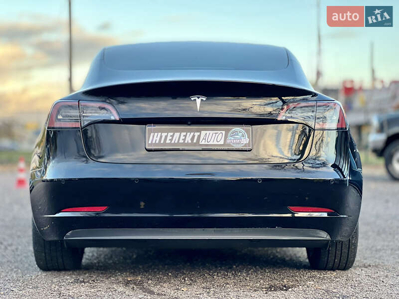 Седан Tesla Model 3 2019 в Києві