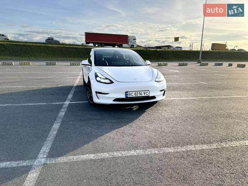 Седан Tesla Model 3 2022 в Львові фото 21 Седан Tesla Model 3 2022 в Львові