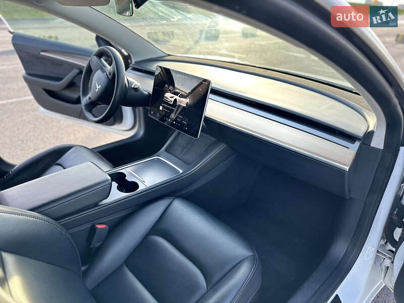 Седан Tesla Model 3 2022 в Львові фото 30 Седан Tesla Model 3 2022 в Львові