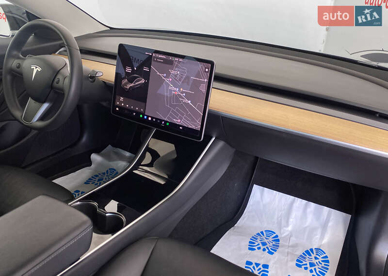 Седан Tesla Model 3 2020 в Львове фото 13 Седан Tesla Model 3 2020 в Львове