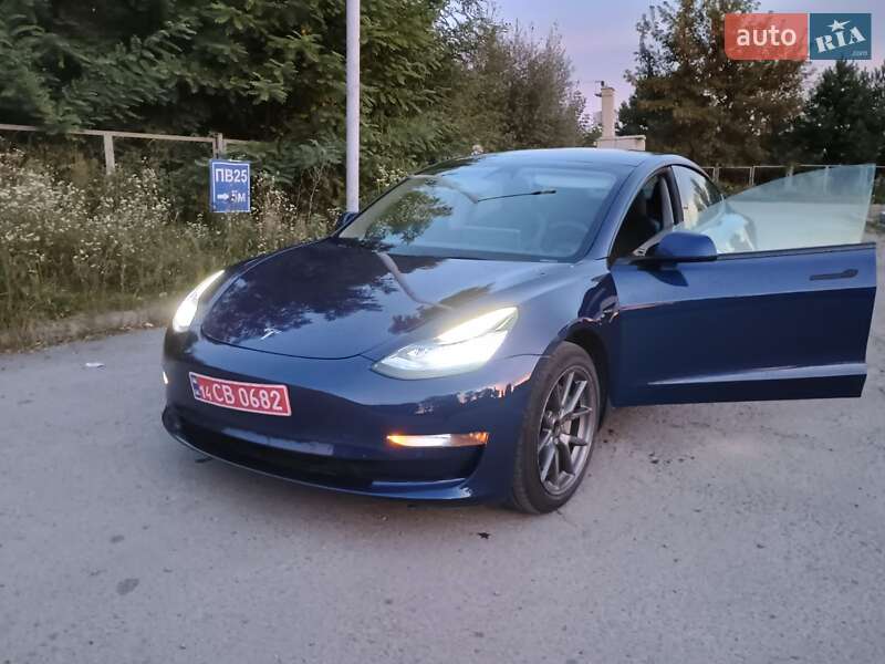 Седан Tesla Model 3 2022 в Самборі фото Седан Tesla Model 3 2022 в Самборі