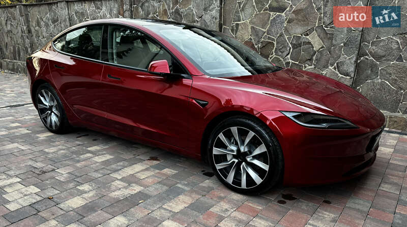 Седан Tesla Model 3 2024 в Ивано-Франковске