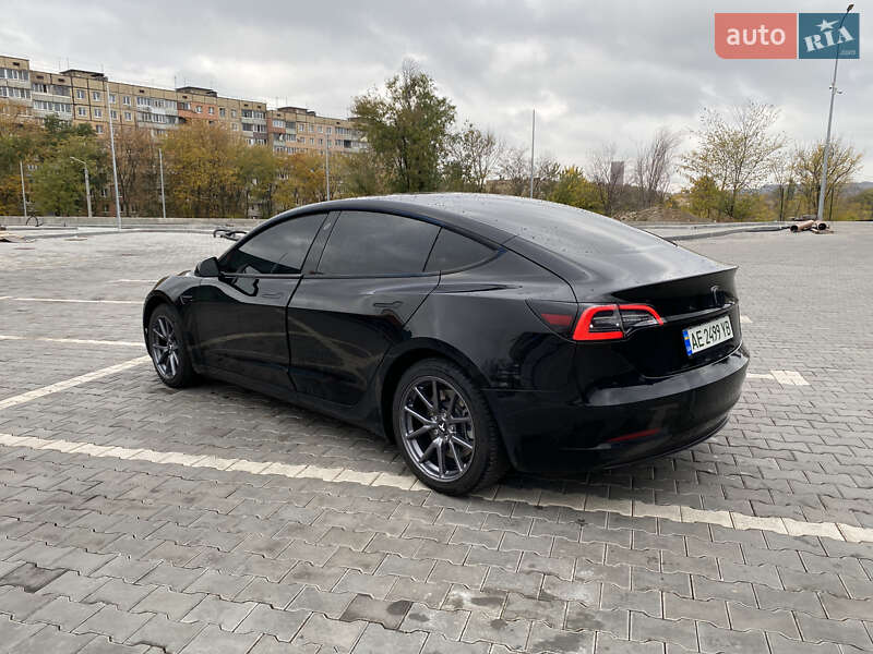 Седан Tesla Model 3 2020 в Кривому Розі