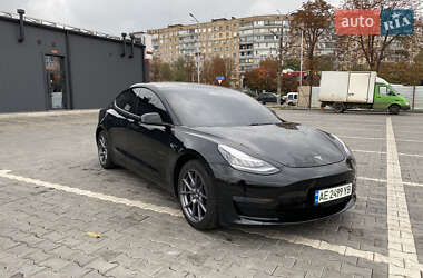 Седан Tesla Model 3 2020 в Кривому Розі
