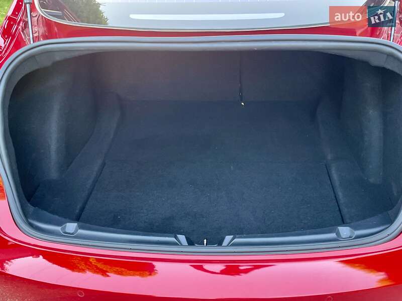 Седан Tesla Model 3 2018 в Днепре