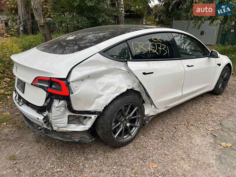 Седан Tesla Model 3 2022 в Киеве фото 21 Седан Tesla Model 3 2022 в Киеве