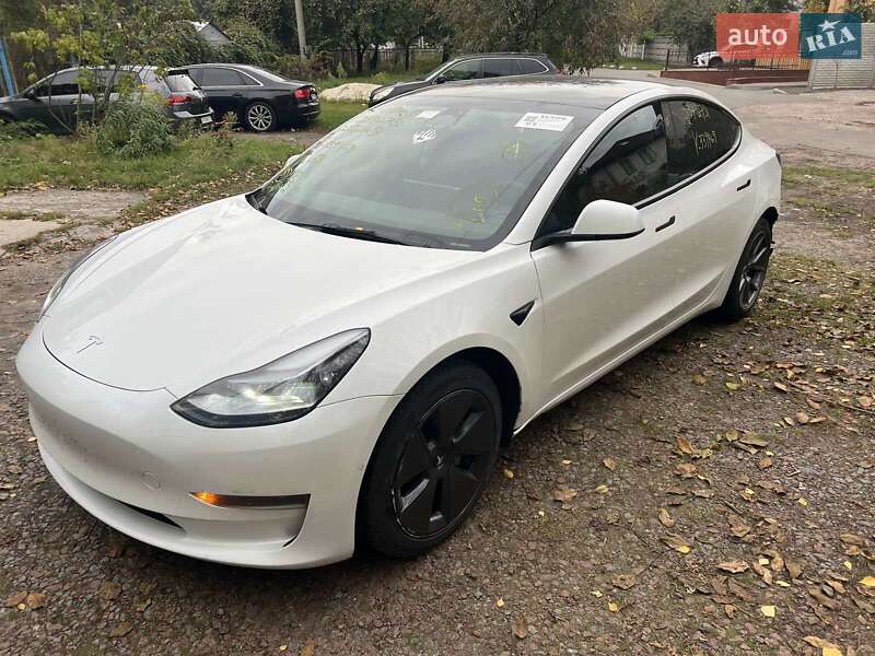 Седан Tesla Model 3 2022 в Киеве фото 31 Седан Tesla Model 3 2022 в Киеве