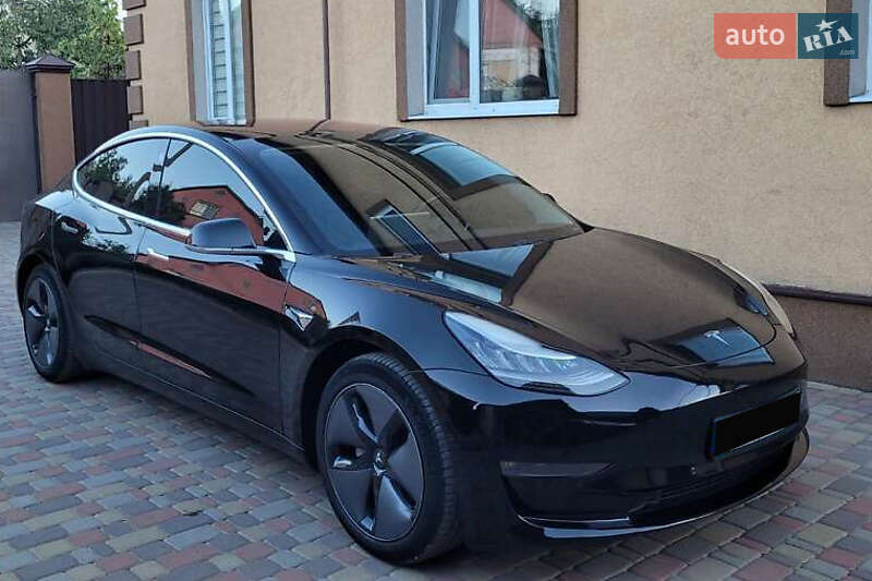 Седан Tesla Model 3 2019 в Києві
