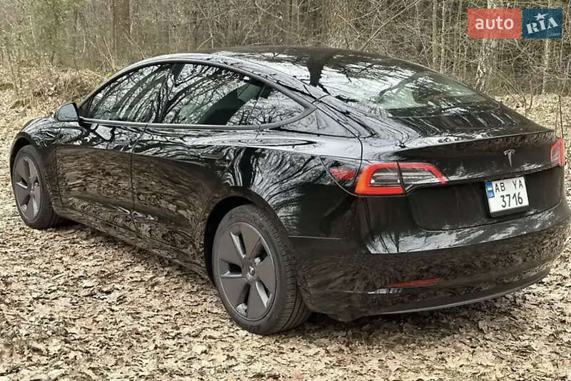 Седан Tesla Model 3 2022 в Виннице