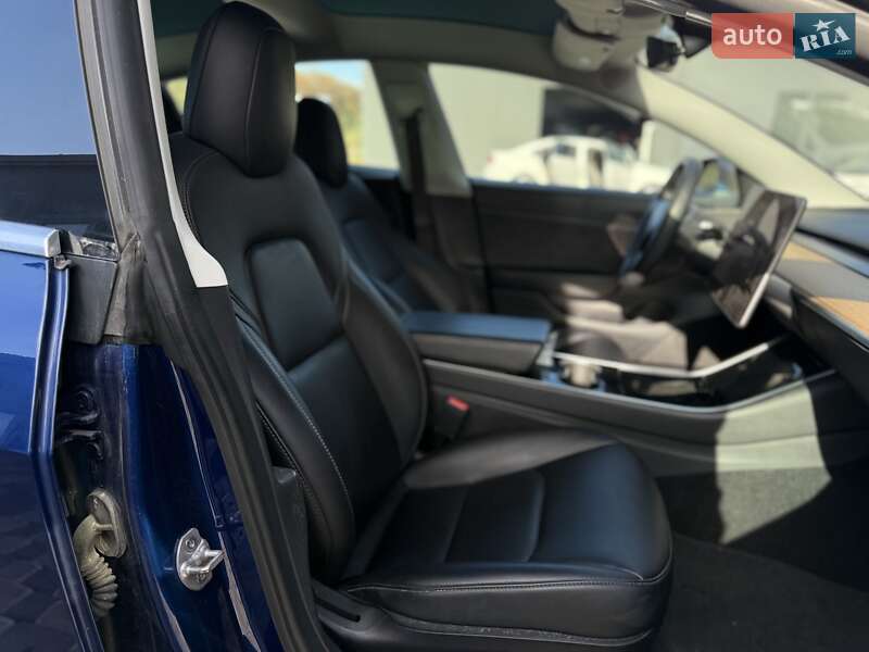 Седан Tesla Model 3 2020 в Львове фото 27 Седан Tesla Model 3 2020 в Львове