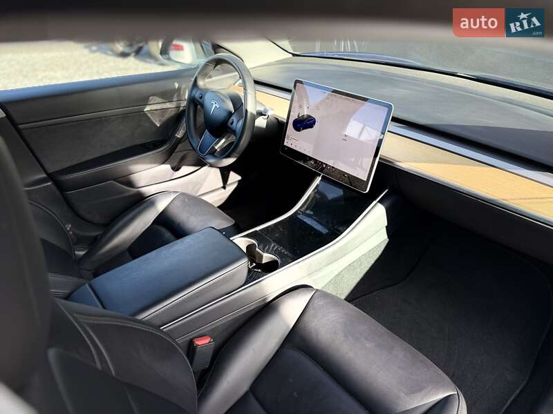 Седан Tesla Model 3 2020 в Львове фото 26 Седан Tesla Model 3 2020 в Львове
