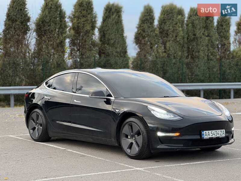 Седан Tesla Model 3 2020 в Киеве