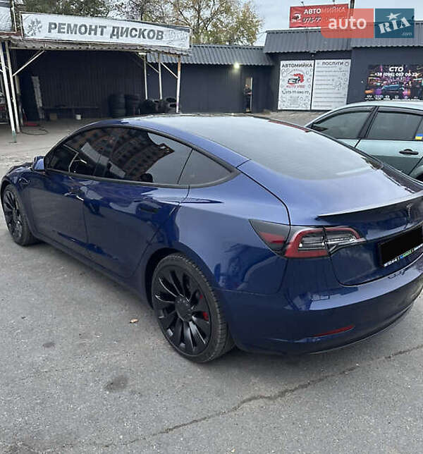 Седан Tesla Model 3 2022 в Львові