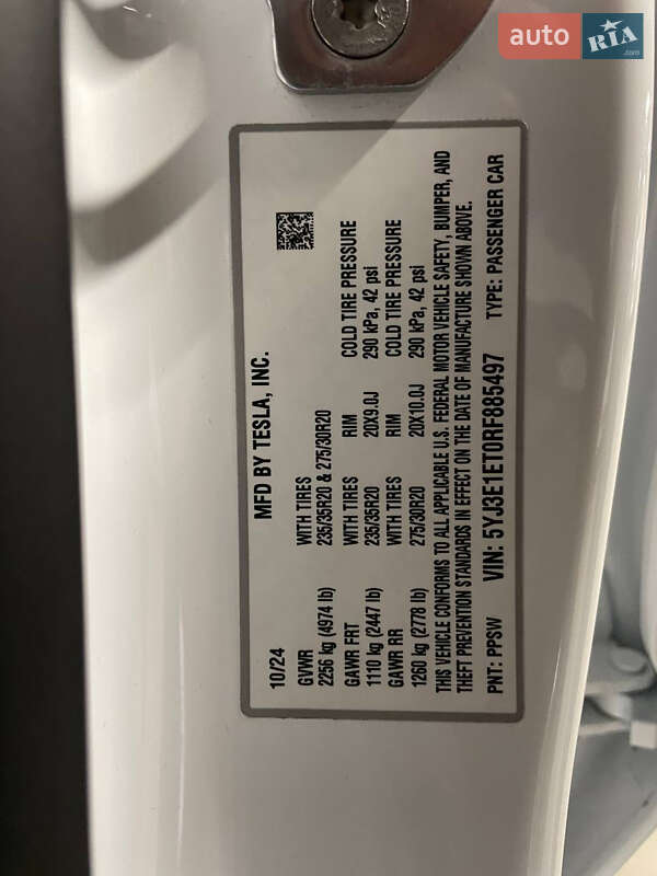 Седан Tesla Model 3 2024 в Києві