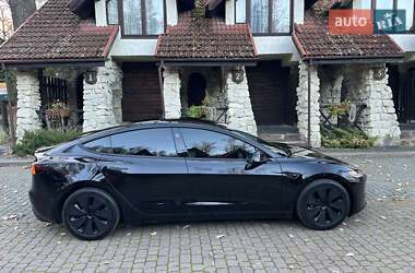 Седан Tesla Model 3 2024 в Львове
