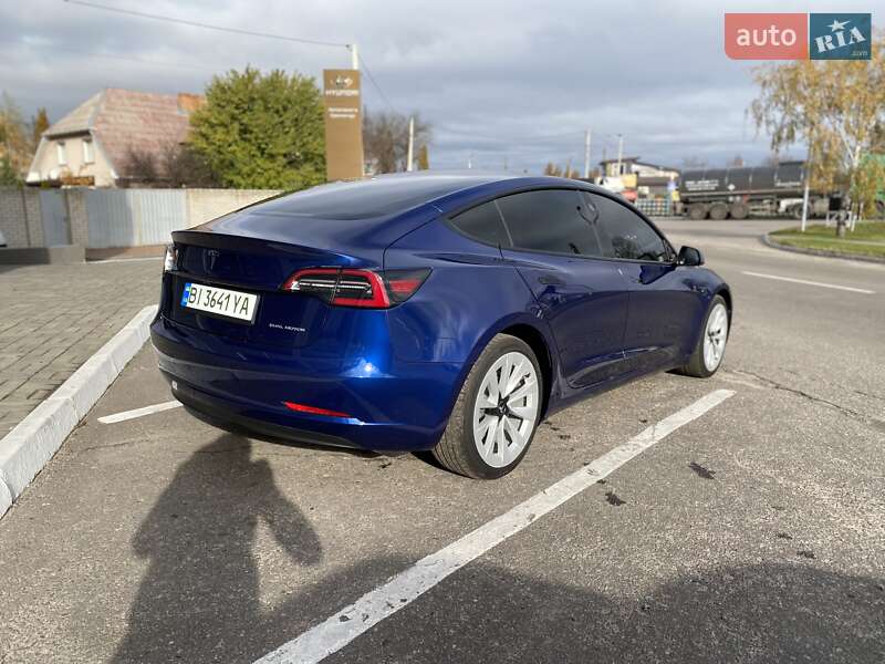 Седан Tesla Model 3 2022 в Кременчуге