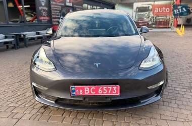 Седан Tesla Model 3 2023 в Кривом Роге