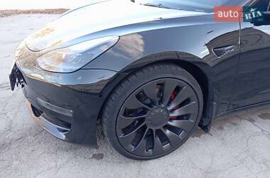Седан Tesla Model 3 2023 в Днепре
