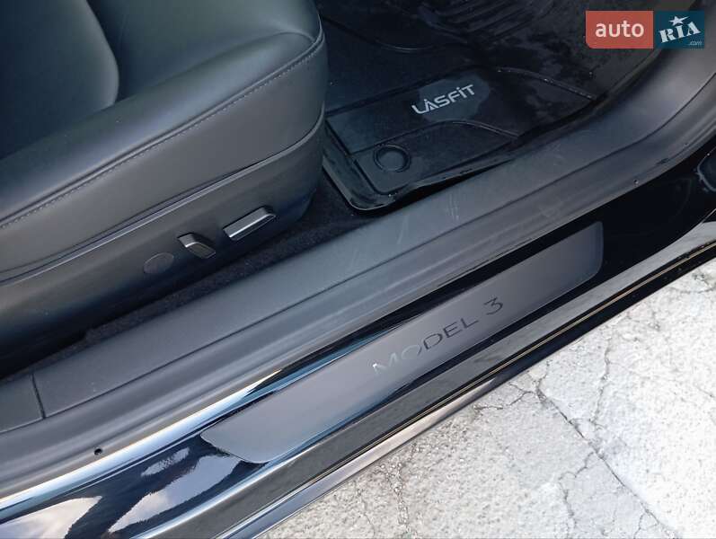 Седан Tesla Model 3 2023 в Дніпрі фото 31 Седан Tesla Model 3 2023 в Дніпрі