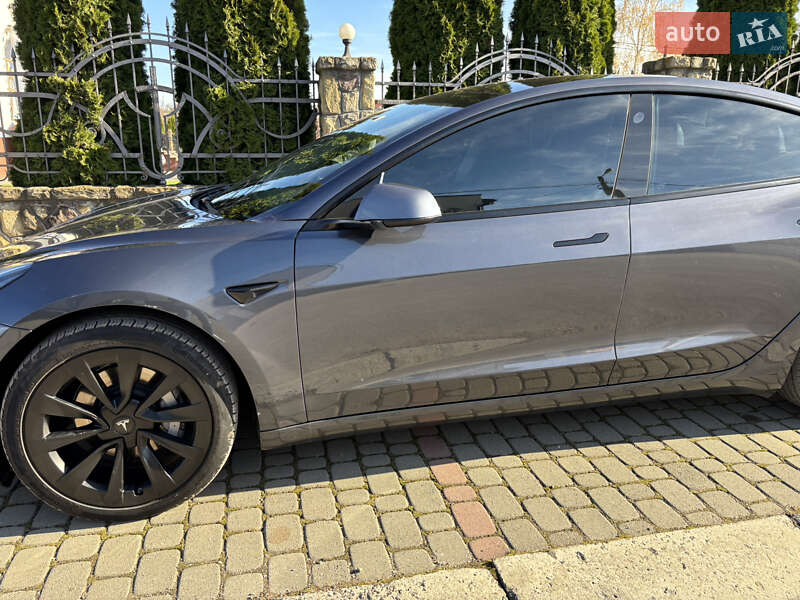 Седан Tesla Model 3 2021 в Ивано-Франковске