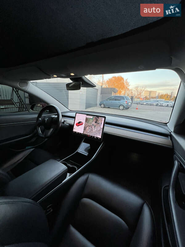 Седан Tesla Model 3 2018 в Білій Церкві