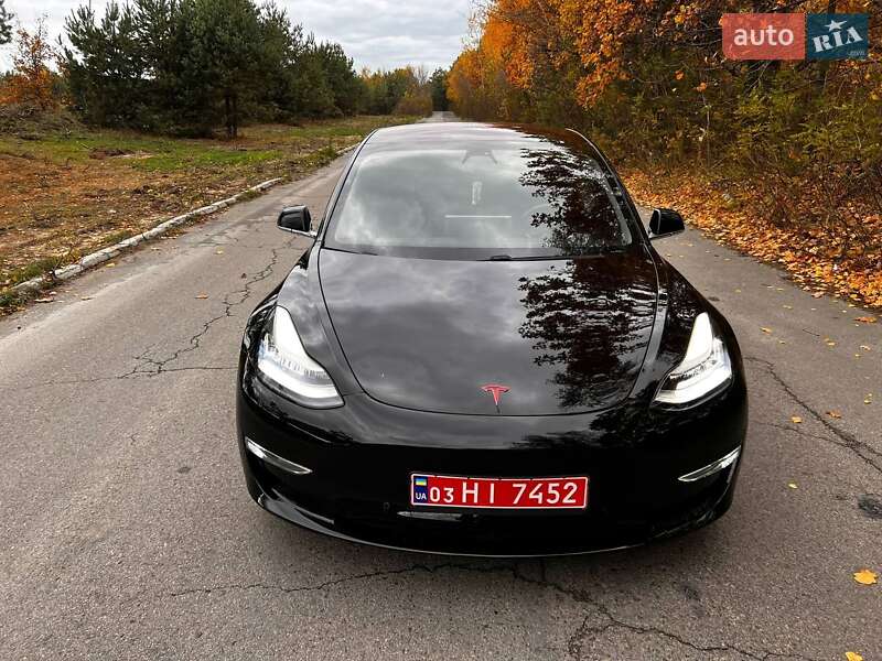Седан Tesla Model 3 2018 в Ковеле