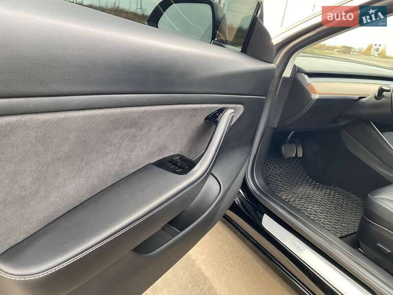 Седан Tesla Model 3 2018 в Ковеле