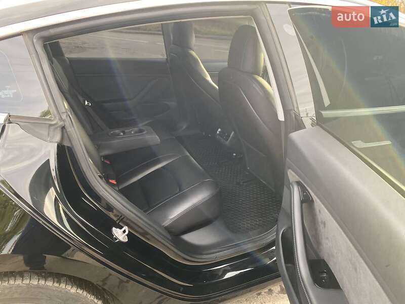 Седан Tesla Model 3 2018 в Ковеле