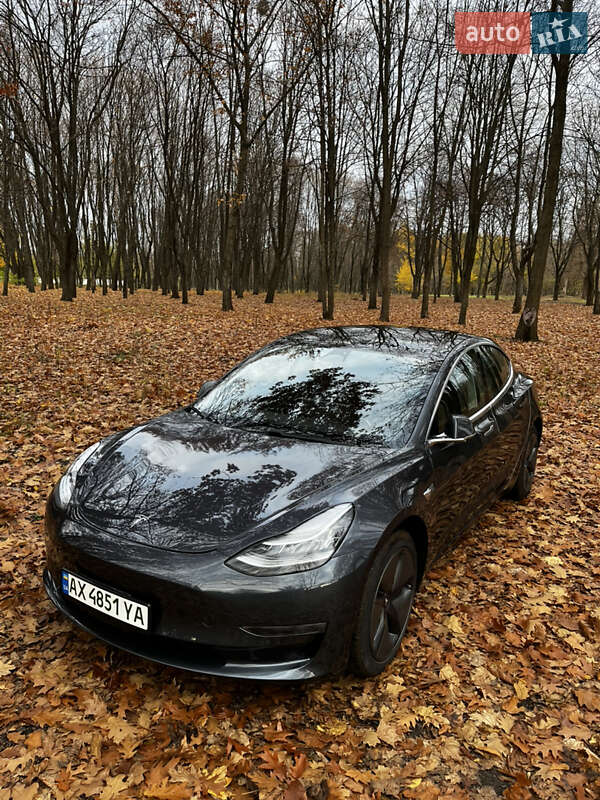 Седан Tesla Model 3 2019 в Харкові