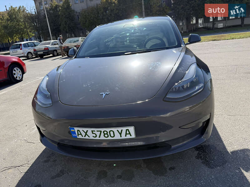 Седан Tesla Model 3 2022 в Харькове